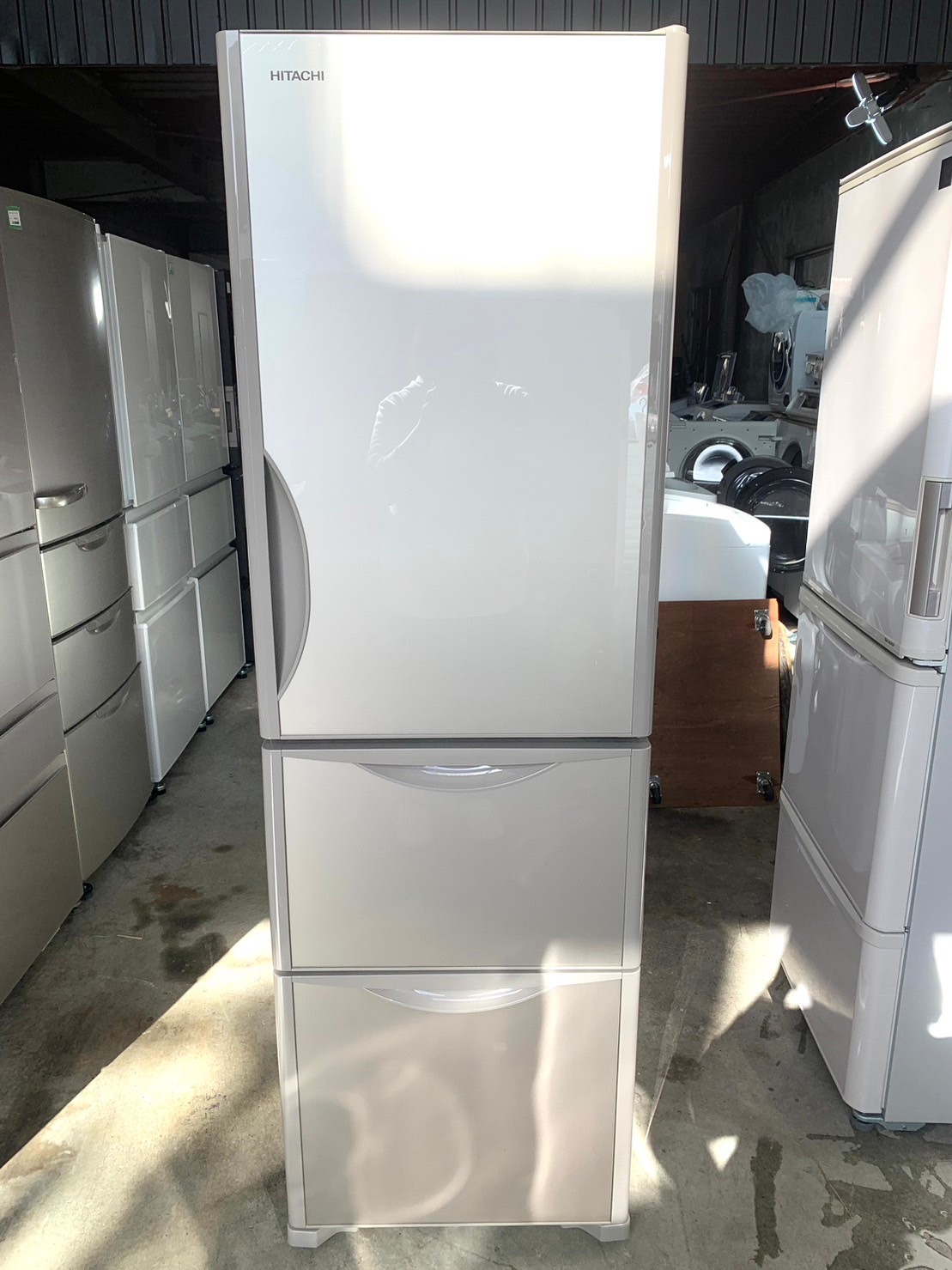 買取】HITACHI 冷蔵庫 R-S32JV 2019年製 - 家電買取査定なら株式会社 
