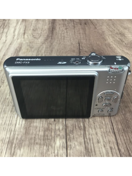 パナソニックのデジタルカメラ LUMIX「DMC-FX9」を出張買取｜兵庫 三田市 - 2