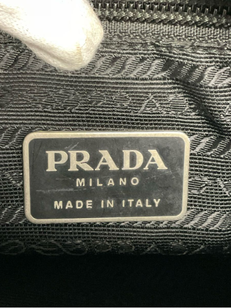 PRADA プラダのテスートナイロン ショルダーバッグを出張買取｜埼玉 八潮市 - 4