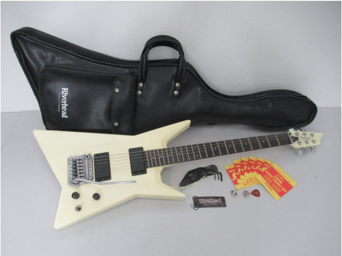 買取実績】Riverhead（リバーヘッド）RFG-800 エレキギター White