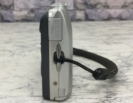 【買取実績】大阪府茨木市 NIKON（ニコン）COOLPIX（クールピクス）S3600 コンパクトデジタルカメラ シルバー - 4