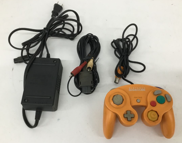 【買取実績】大阪府高槻市 Nintendo（任天堂）GAMECUBE（ゲームキューブ）本体 DOL-001 / ソフト「大乱闘スマッシュブラザーズ」他セット - 4