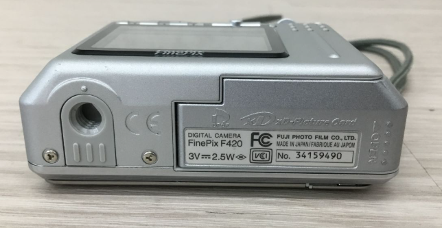 【買取実績】大阪府岸和田市 FUJIFILM（富士フイルム）FinePix F420 コンパクトデジタルカメラ - 3