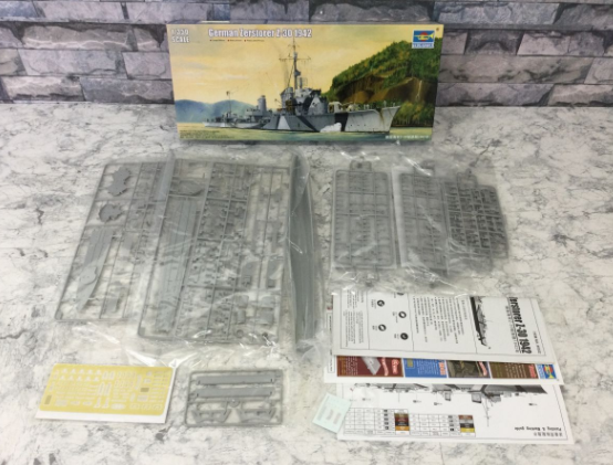 【買取実績】大阪府四條畷市 TRUMPETER（トランペッター）German Zerstörer Z-30 1942 1/350 ドイツ海軍駆逐艦 プラモデル 未組立品 - 2