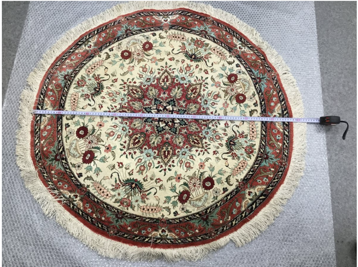 【買取実績】ペルシャ絨毯 クム産 シルク絨毯 円形 / 赤花模様 / 直径約98cm / 高級カーペット・マット - 4