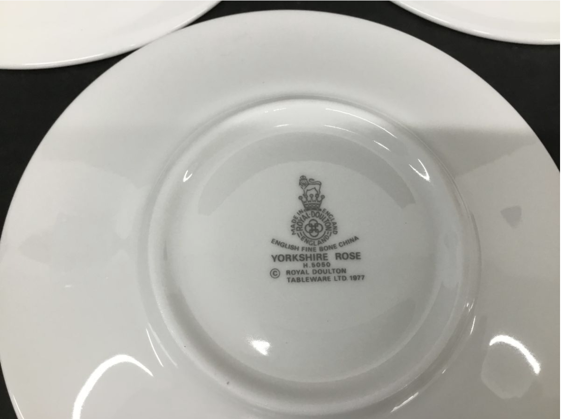 【買取実績】Royal Doulton（ロイヤルドルトン） YORKSHIRE ROSE（ヨークシャーローズ） カップ＆ソーサー 5客セット 元箱付き - 5