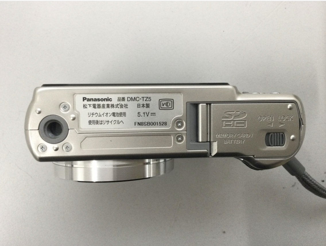 【買取実績】Panasonic（パナソニック）LUMIX（ルミックス）DMC-TZ5 デジタルカメラ シルバー / 説明書・元箱付き - 3