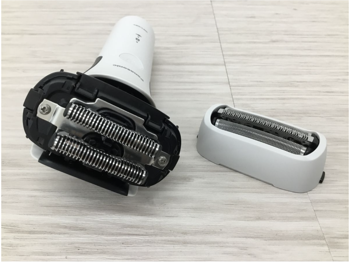 【買取実績】Panasonic（パナソニック）  LAMDASH（ラムダッシュ）電動シェーバー ES-LT2C-W / 取扱説明書・元箱付き - 5