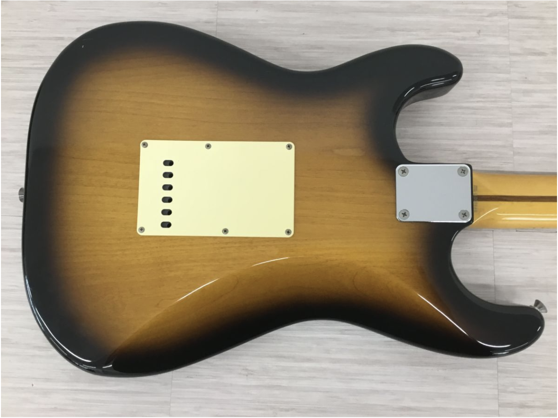 【墨田区 買取実績】Fender（フェンダー）STRATOCASTER エレキギター ソフトケース付きをお買取しました｜ギター・楽器高価買取ならカイトル - 3