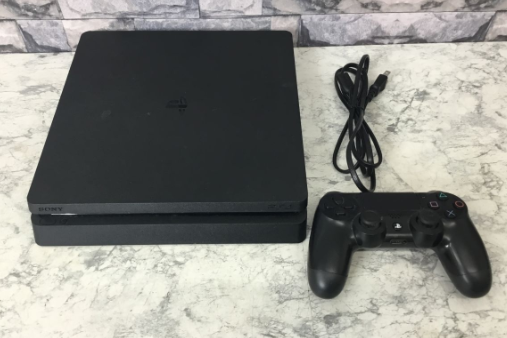 【買取実績】東京都足立区 SONY（ソニー）PlayStation4（PS4）本体 CUH-2100A（ジェット・ブラック／コントローラー付き／初期化済）